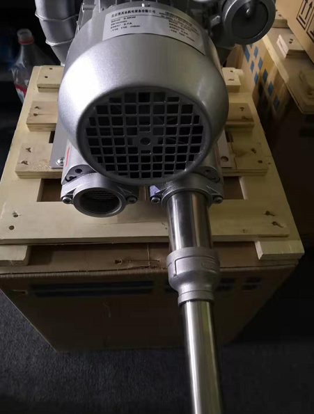 圖為400w風(fēng)機(jī)，使用變徑改變的大小，改成1寸